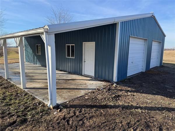 6949 N State Route 159, Moro, IL 62067