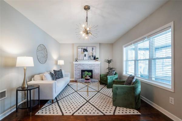 1103 Blendon PL, Richmond Heights, MO 63117