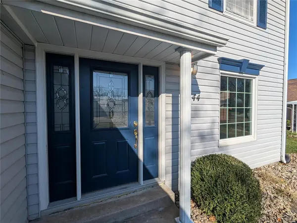 44 Berwin Green DR, Maryville, IL 62062