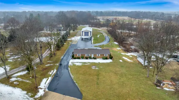 7260 State Route 162, Troy, IL 62294