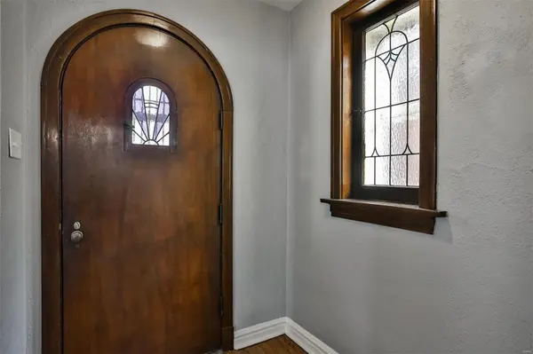 5508 Sutherland AVE, St Louis, MO 63109