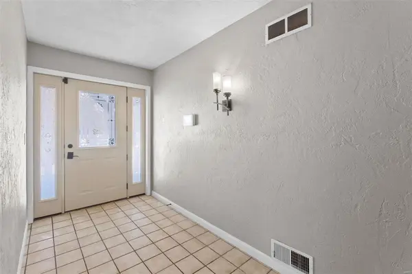 14850 Afshari CIR, Florissant, MO 63034