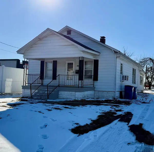 562 S Prairie ST,  Bethalto,  IL 62010