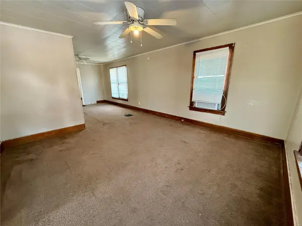 562 S Prairie ST, Bethalto, IL 62010