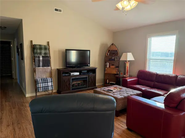 5710 Clear Creek, Hannibal, MO 63401
