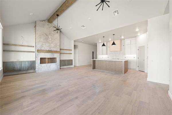 9301 SW 40th ST, Oklahoma City, OK 73179