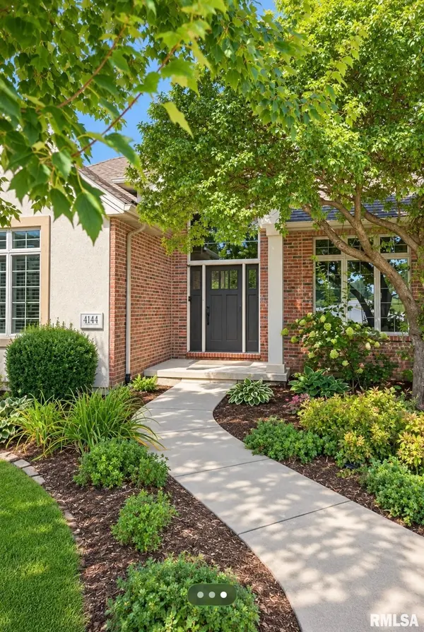 4144 W TANGLEOAKS CT, Peoria, IL 61615