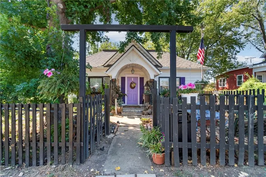 318 Clinton ST, Clinton, MO 64735