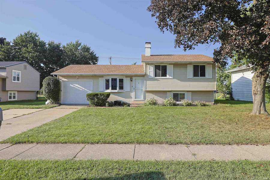 2934 Colonial DR, Mishawaka, IN 46544-6246