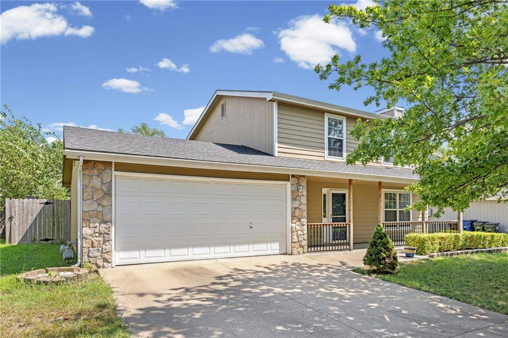 604 Stowe CT, Lawrence, KS 66049