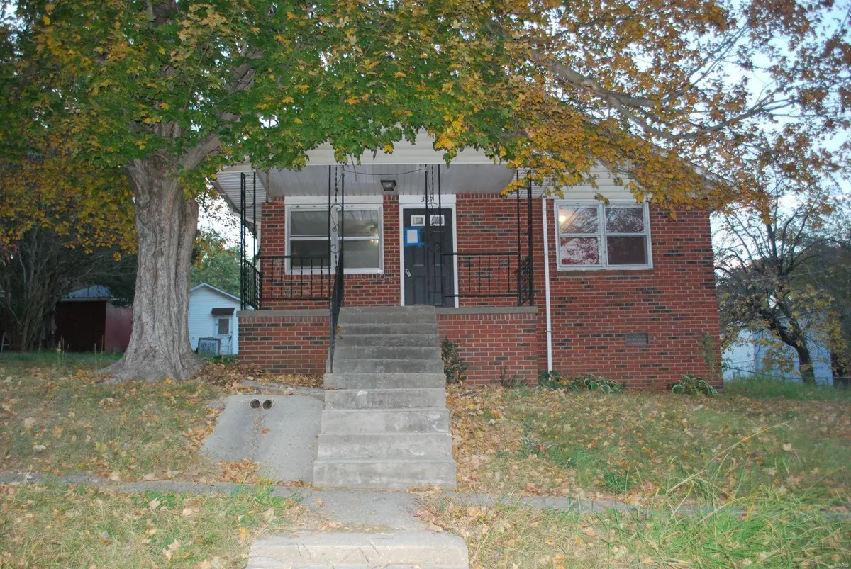 387 N High St, Puxico, MO 63960
