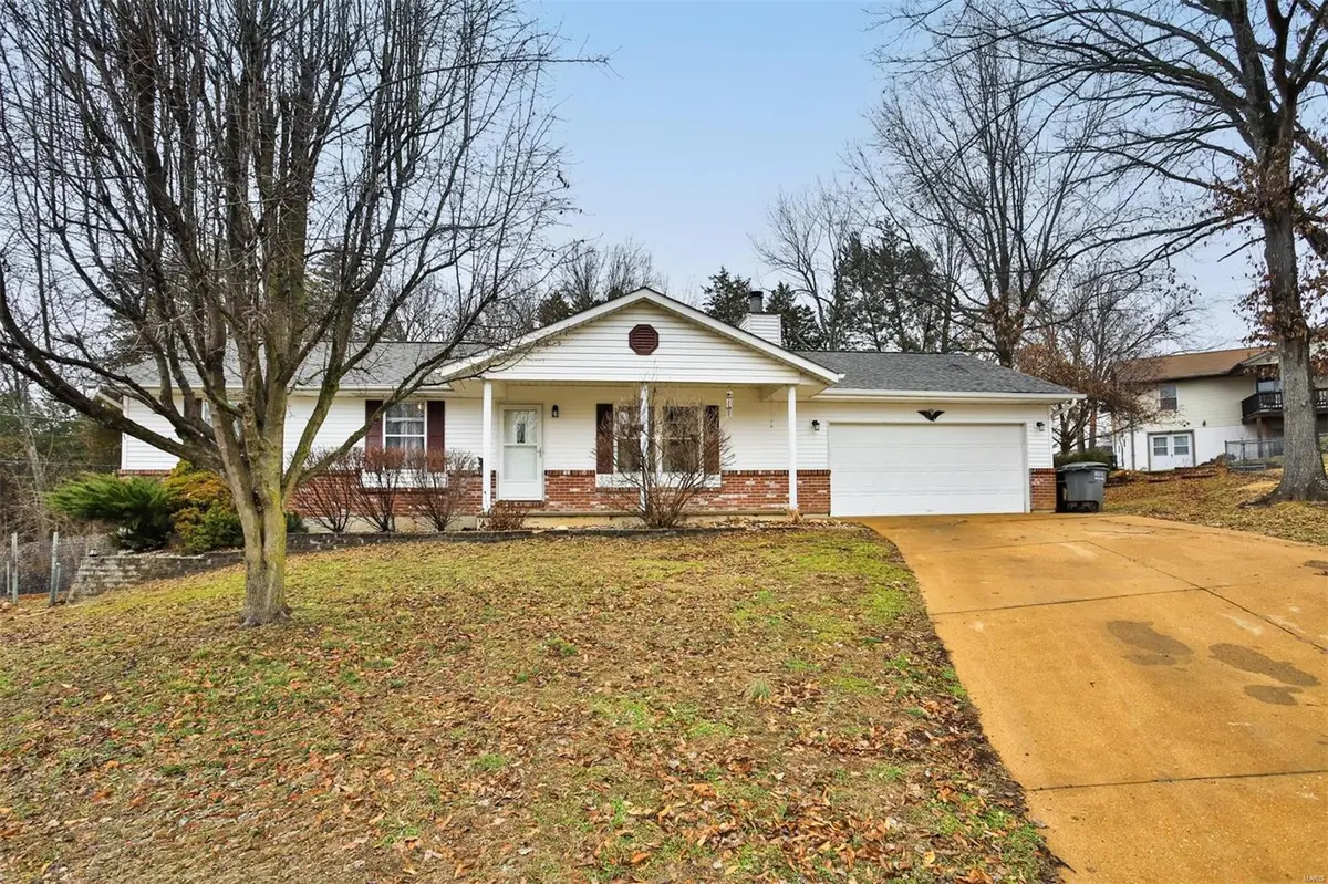 14 Arlington Oaks DR, Cedar Hill, MO 63016