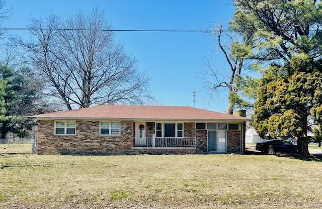 701 S 6th ST, Lilbourn, MO 63862