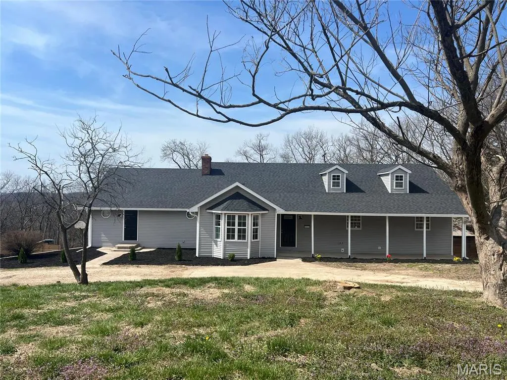 11717 County Road 385, Holts Summit, MO 65043