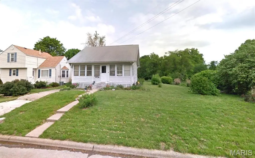 3308 KENDALL AVE, Alton, IL 62002