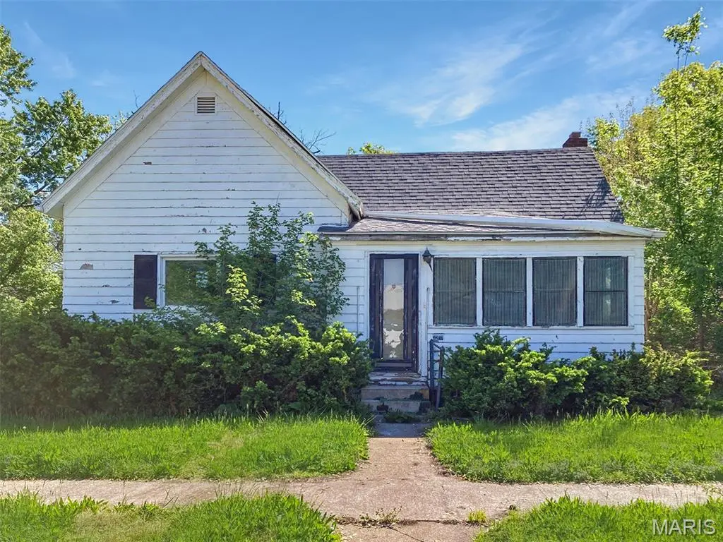 215 Market ST, Brookfield, MO 64628