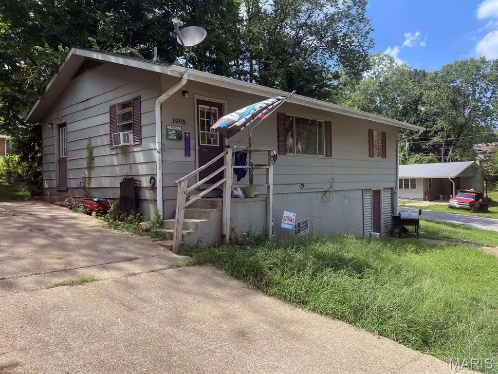 1005 Burford CT, Doniphan, MO 63935