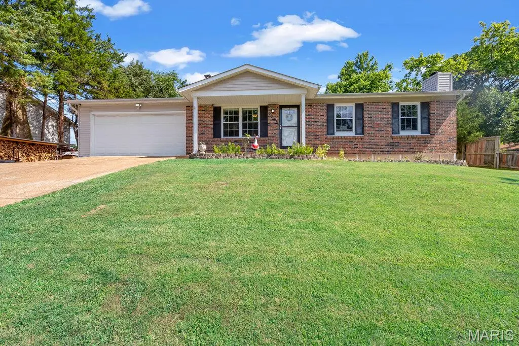 2302 Crystal Wood DR, Arnold, MO 63010