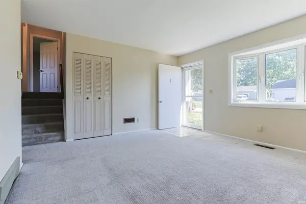 2934 Colonial DR, Mishawaka, IN 46544-6246