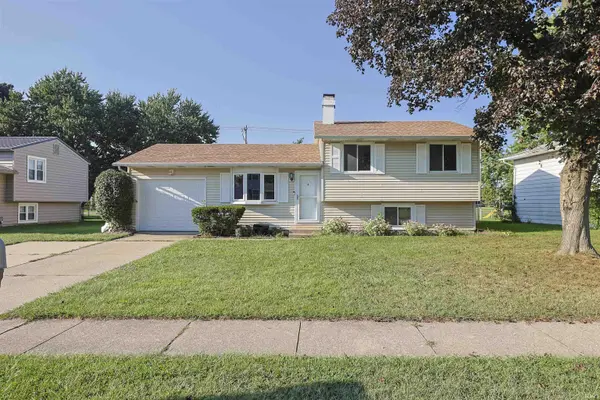 2934 Colonial DR, Mishawaka, IN 46544-6246