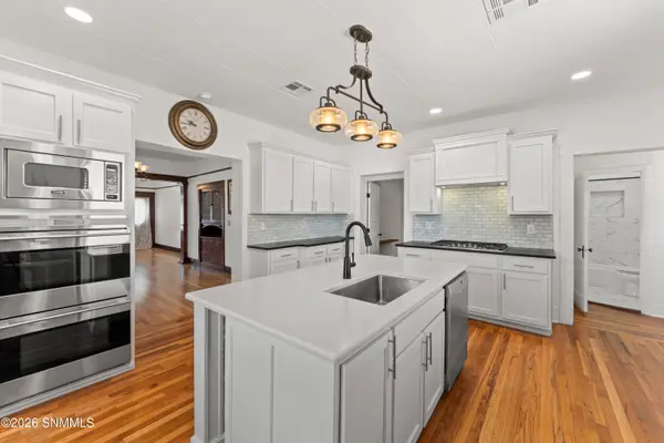 712 W Court AVE, Las Cruces, NM 88005