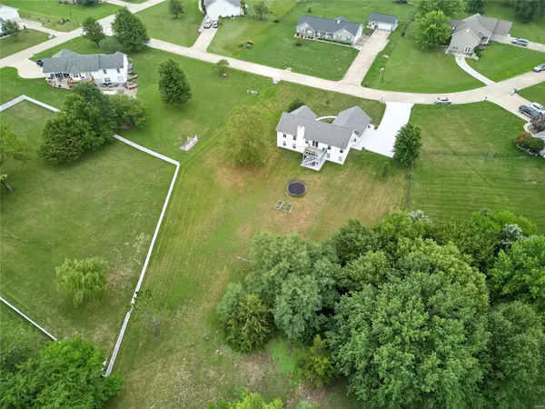 5 Benjamin CT, Troy, MO 63379