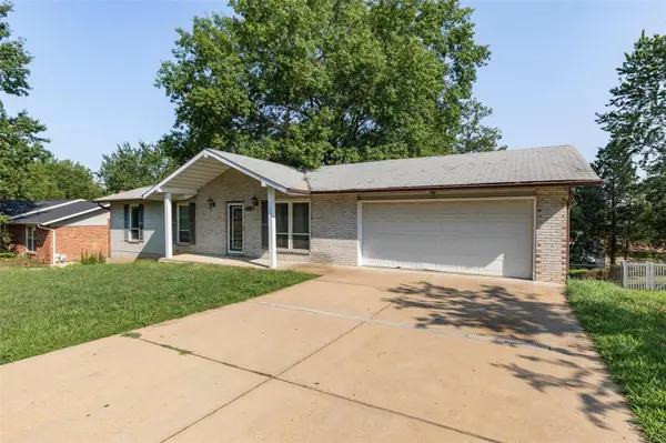 5035 Snowberry ST, Imperial, MO 63052