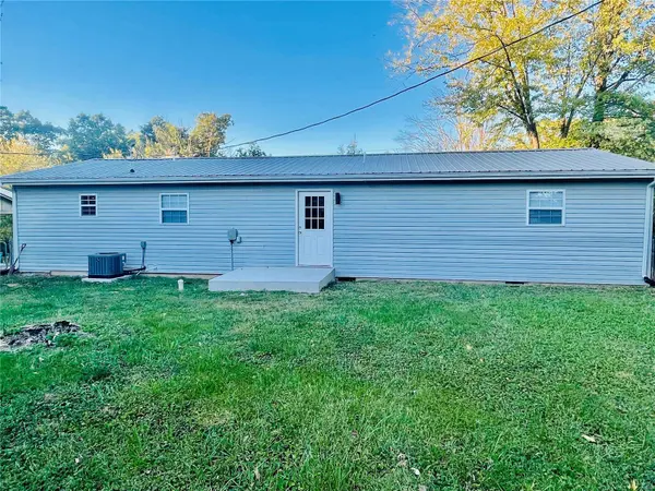 214 Hawthorne ST, Steelville, MO 65565