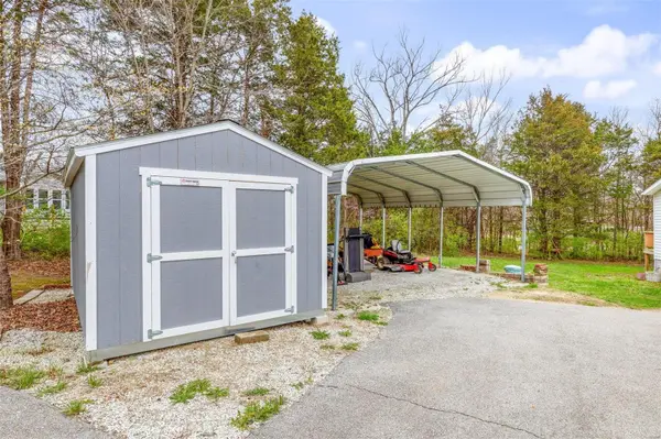 5404 Sioux Lynn LN, De Soto, MO 63020