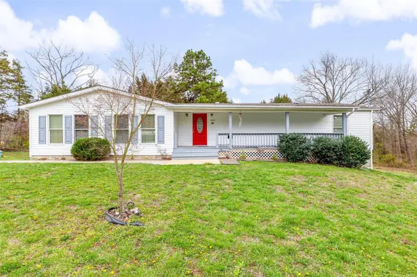 5404 Sioux Lynn LN, De Soto, MO 63020