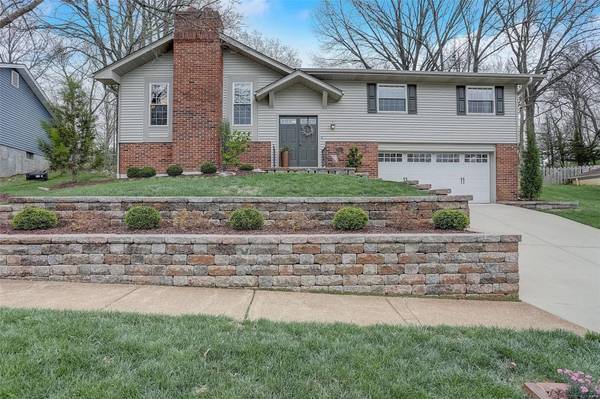 276 Glandore DR, Ballwin, MO 63021