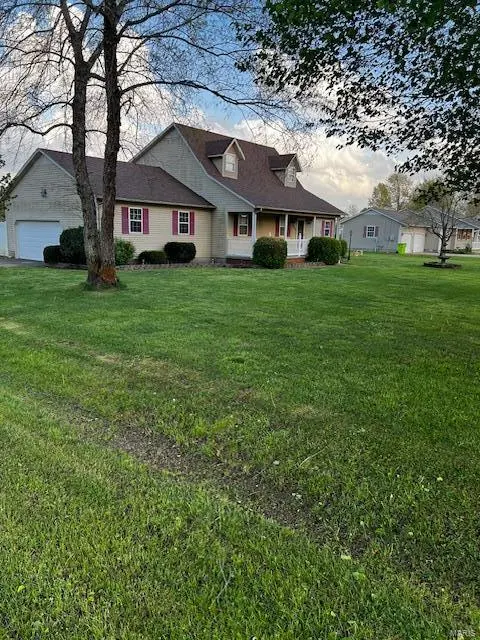 222 JENNINGS LN, Sikeston, MO 63801