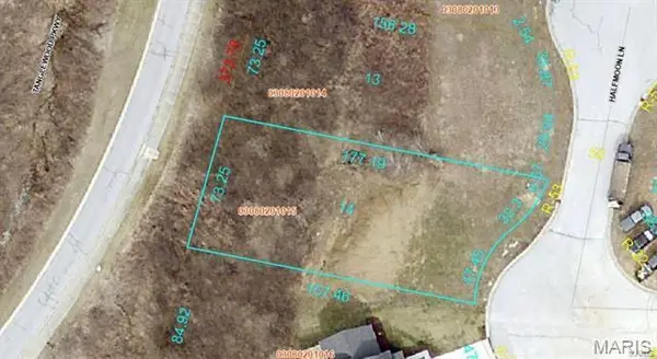 912 Half Moon LN, Caseyville, IL 62232
