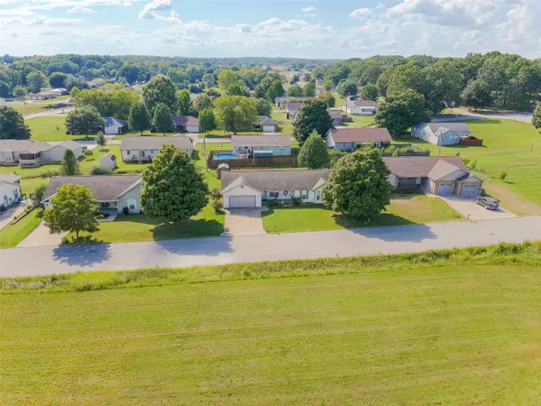 2507 McFarland LN, West Plains, MO 65775