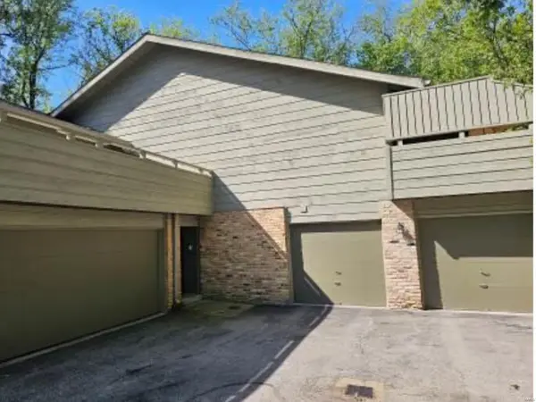 1584 Autumn Leaf DR, Ballwin, MO 63021