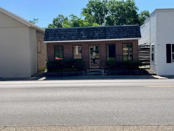 142 S Winchester, Benton, MO 63736