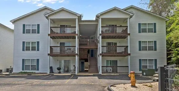 14 Eagle Rock CV #304, Valley Park, MO 63088