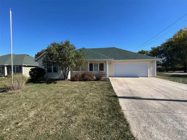 802 N ALLEN, Centralia, MO 65240