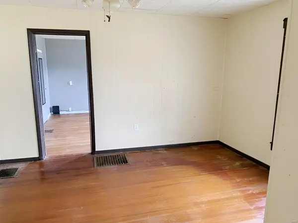 404 E Lafayette ST, Clayton, IL 62324