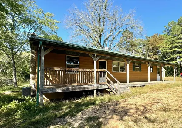 17 Dan Halbert RD, Cherryville, MO 65446