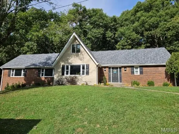 18 Boca DR, Hannibal, MO 63401