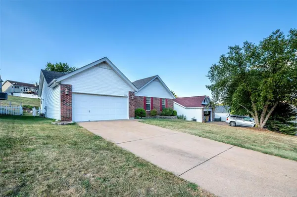 1599 Irish Sea, High Ridge, MO 63049