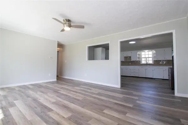 304 E 6th ST, Dixon, MO 65459