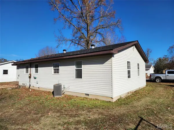 308 Navajo Dr., Piedmont, MO 63957