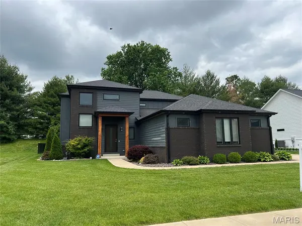 3723 CABERNET LANE, Edwardsville, IL 62025