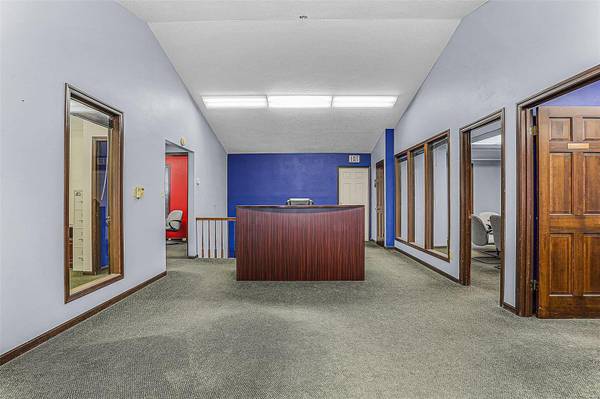 2 Terminal DR #13, East Alton, IL 62024