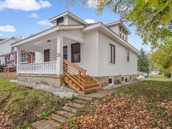 304 S Jackson ST, Belleville, IL 62220