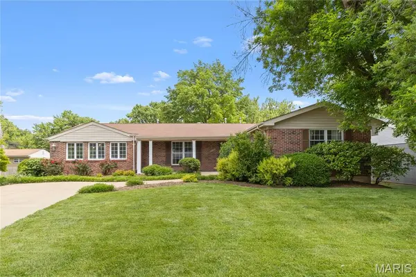 8055 Amherst AVE, University City, MO 63130