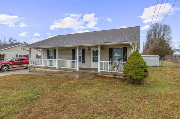1205 Perrine RD, Farmington, MO 63640