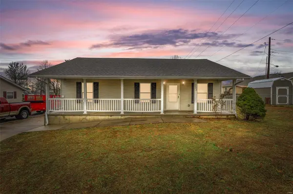 1205 Perrine RD, Farmington, MO 63640